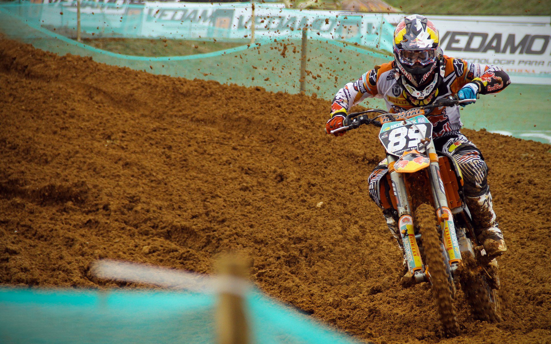 荷兰队在欧洲预赛中持续表现优异，有望提前晋级